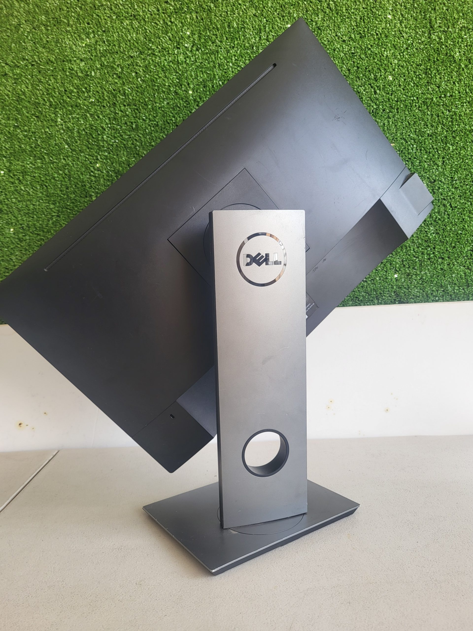 Dell 22 inches Monitor